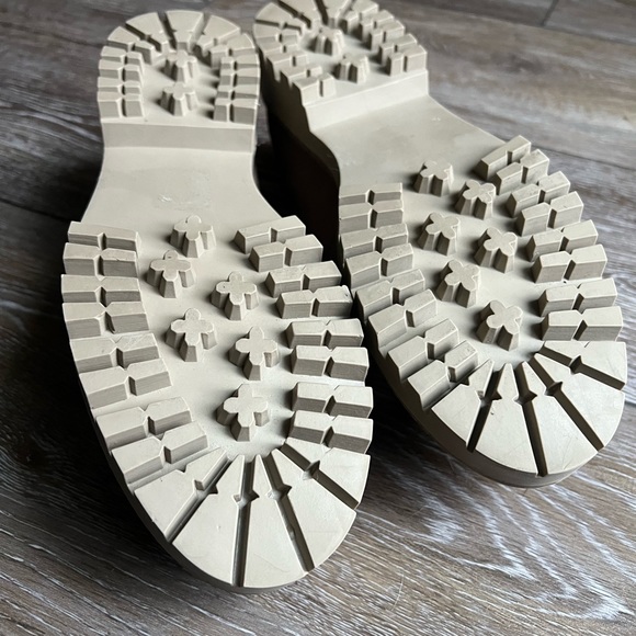 Chunky Tan Loafers - Picture 4 of 5